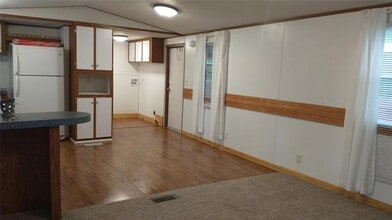 3602 W Holiday Estates Ct in Granbury, TX - Building Photo - Building Photo