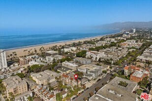 1032 3rd St in Santa Monica, CA - Building Photo