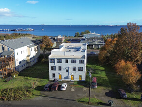 Bayview Apartments in Port Angeles, WA - Building Photo - Building Photo