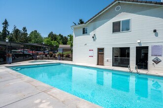 Twin Creeks in Clackamas, OR - Foto de edificio - Building Photo