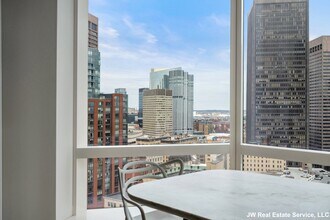 1 Franklin St, Unit 2507 in Boston, MA - Foto de edificio - Building Photo