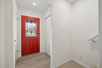 1216 Rip Jay Cir in Canyon Lake, TX - Building Photo - Building Photo