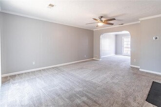 184 High Creek Dr in Roswell, GA - Building Photo - Building Photo