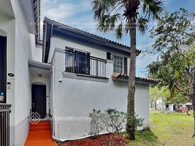 741 SW 148th Ave in Davie, FL - Building Photo