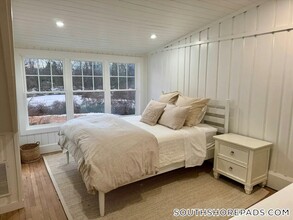 127 Rockland St in Hingham, MA - Building Photo - Building Photo