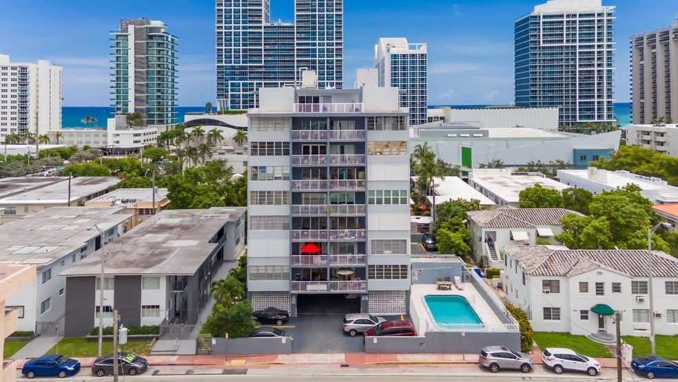 6855 Abbott Ave in Miami Beach, FL - Building Photo