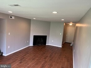 8671 Greenbelt Rd, Unit T-2 in Greenbelt, MD - Building Photo - Building Photo
