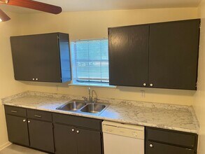 1509 Mayhew St in Tallahassee, FL - Building Photo - Building Photo