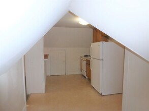 43 N Willard St, Unit 2 in Burlington, VT - Building Photo - Building Photo