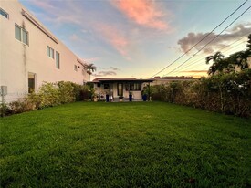 3661 SW 25th St in Miami, FL - Building Photo - Building Photo