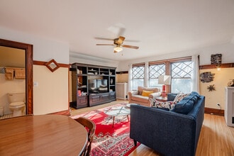 19 Strathallan Park in Rochester, NY - Building Photo - Building Photo