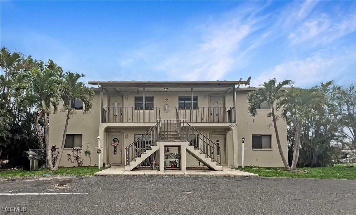 4530 SW 10th Ave in Cape Coral, FL - Building Photo