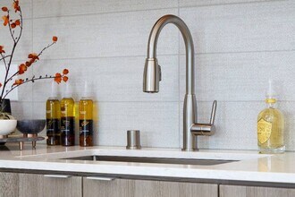 Anthology Apartments in Issaquah, WA - Foto de edificio - Building Photo