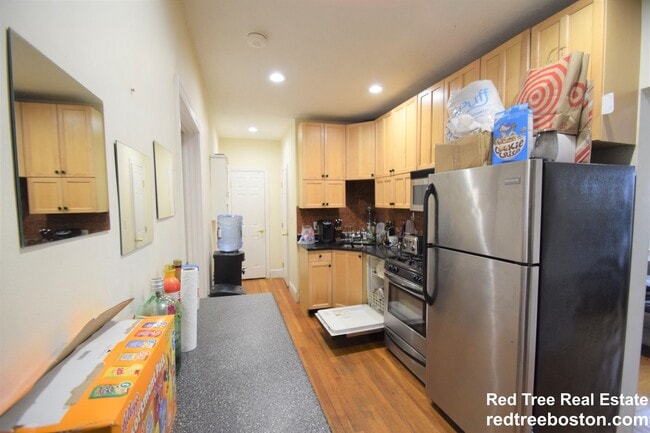 property at 73 Thatcher St