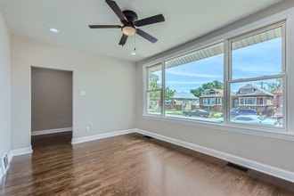 4850 W North Ave in Chicago, IL - Building Photo - Building Photo
