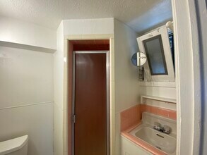 102 Bonito Ave in Long Beach, CA - Building Photo - Building Photo