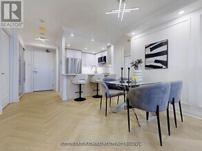 11 Townsgate Dr in Toronto, ON - Building Photo - Building Photo