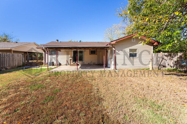 3302 S Fern St in Wichita, KS - Building Photo - Building Photo