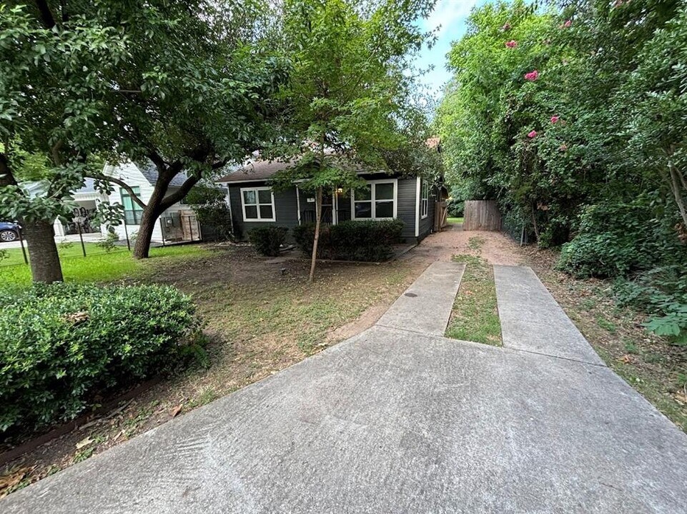 5610 Montview St in Austin, TX - Building Photo