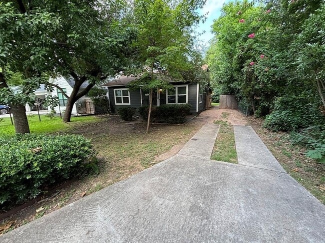 property at 5610 Montview St