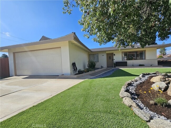 11981 Franklin St in Moreno Valley, CA - Foto de edificio - Building Photo