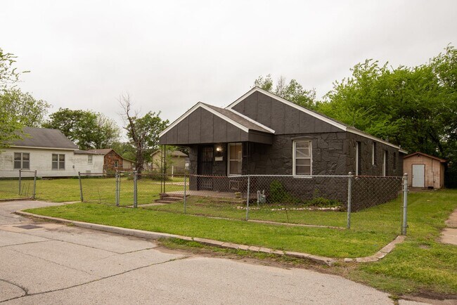 property at 526 S 39th W Ave