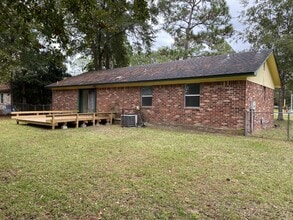 483 Elm St in Hinesville, GA - Building Photo - Building Photo