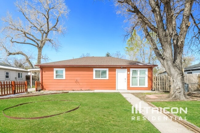 1215 Yuba St