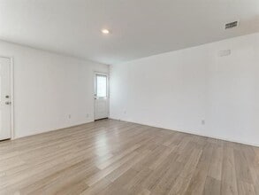 3112 Coyote Way in McKinney, TX - Foto de edificio - Building Photo