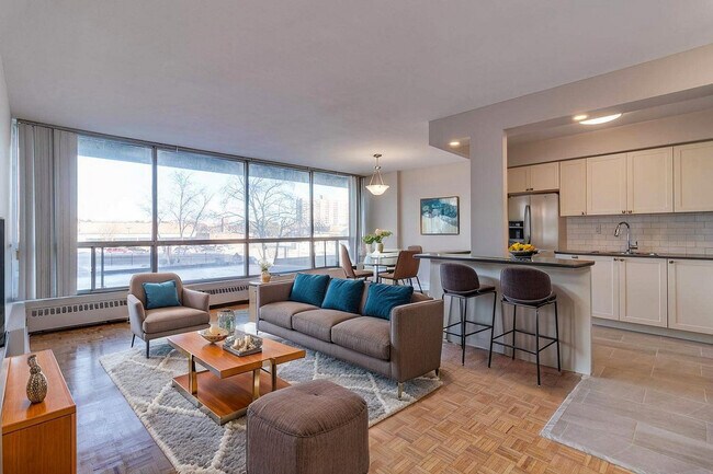 Valleyview Towers in Toronto, ON - Building Photo - Building Photo