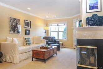 213 Waterside Close in Peekskill, NY - Building Photo - Building Photo