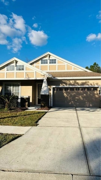 Heritage Point D Heritage Point Drive Unit 20002 in Tampa, FL - Building Photo - Building Photo