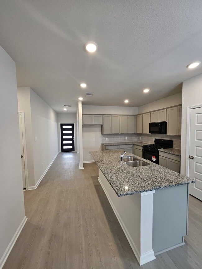 property at 2727 Crest Creek Ln