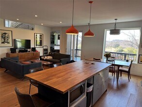 2109 Riverview St in Austin, TX - Building Photo - Building Photo