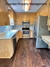 10424 Nesbitt Ave S in Bloomington, MN - Building Photo - Building Photo