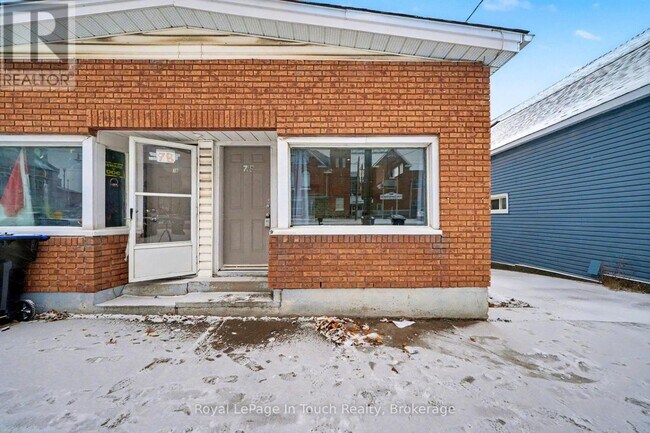 7 Robert St W in Penetanguishene, ON - Building Photo - Building Photo