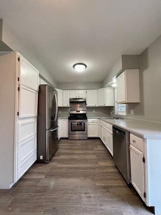 property at 5212 Winnetka Ave N