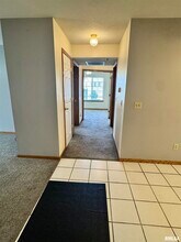 3031 Holiday Ct in Bettendorf, IA - Building Photo - Building Photo