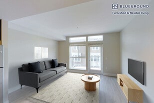 899 Morrison Park Dr in San Jose, CA - Building Photo