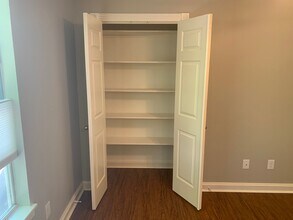 228 W 27th St, Unit B in Houston, TX - Foto de edificio - Building Photo