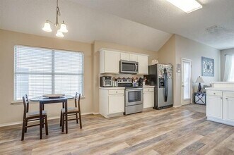 8136 Zion Trail in Fort Worth, TX - Building Photo - Building Photo