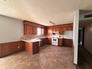 2108 E 14th St in Russellville, AR - Building Photo - Building Photo