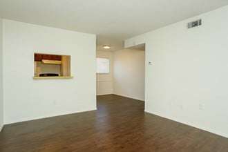 Inverness Baytown in Baytown, TX - Building Photo - Interior Photo