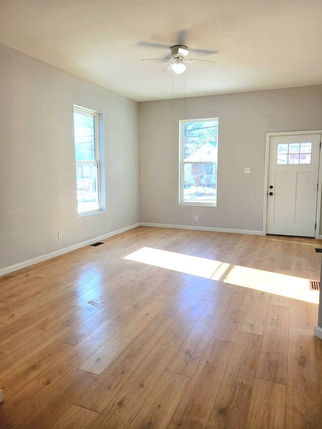 340 N Aurora St in Collinsville, IL - Building Photo - Building Photo