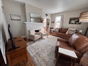 1319 Valley-View Ave in Wheeling, WV - Foto de edificio - Building Photo