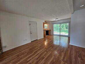 10377 Country Club Dr in Dallas, TX - Building Photo - Building Photo