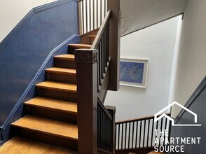 2019 N Humboldt Blvd, Unit 1E in Chicago, IL - Foto de edificio - Building Photo