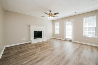 7605 Briar Crest Ct in Riverdale, GA - Building Photo - Building Photo