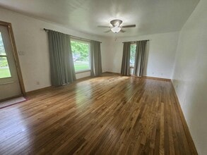 4009 Lor-Ron Ave in Kent, OH - Building Photo - Building Photo