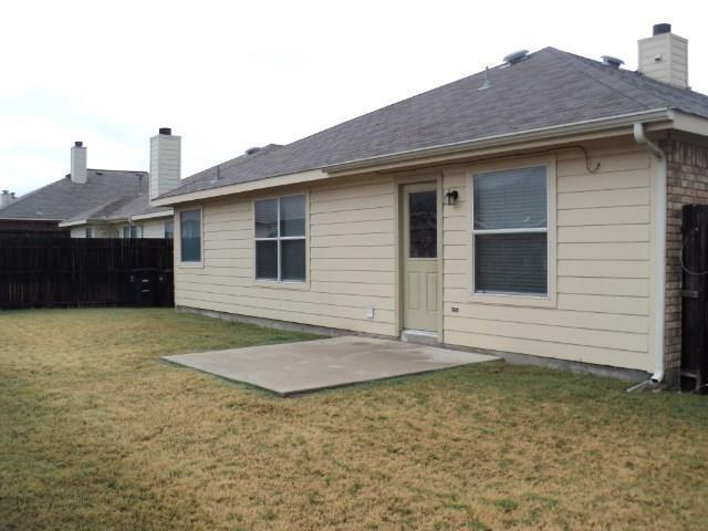 1129 Kachina Ln in Haslet, TX - Foto de edificio - Building Photo